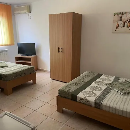 Vila Nadia Hotel 3*