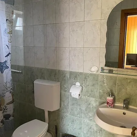 Hotel Vila Nadia 3*