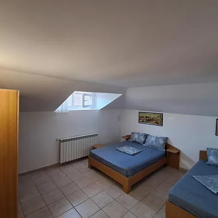 Nadia Hotel 3*